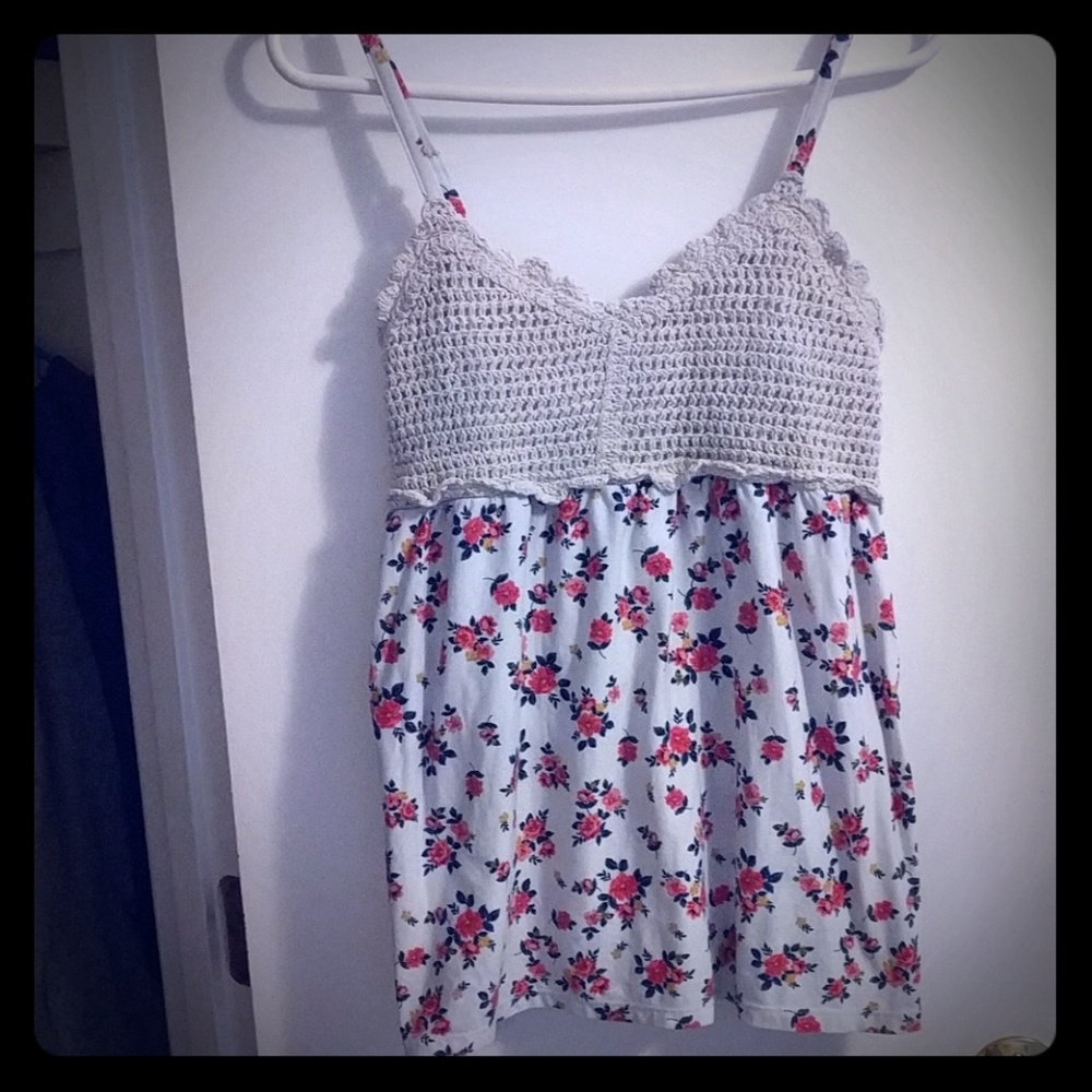 🌷White flower top🌷